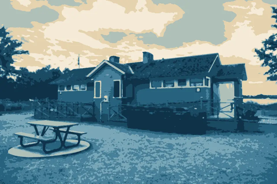 Cherry Beach: Cherry Beach Park (37779951185)
