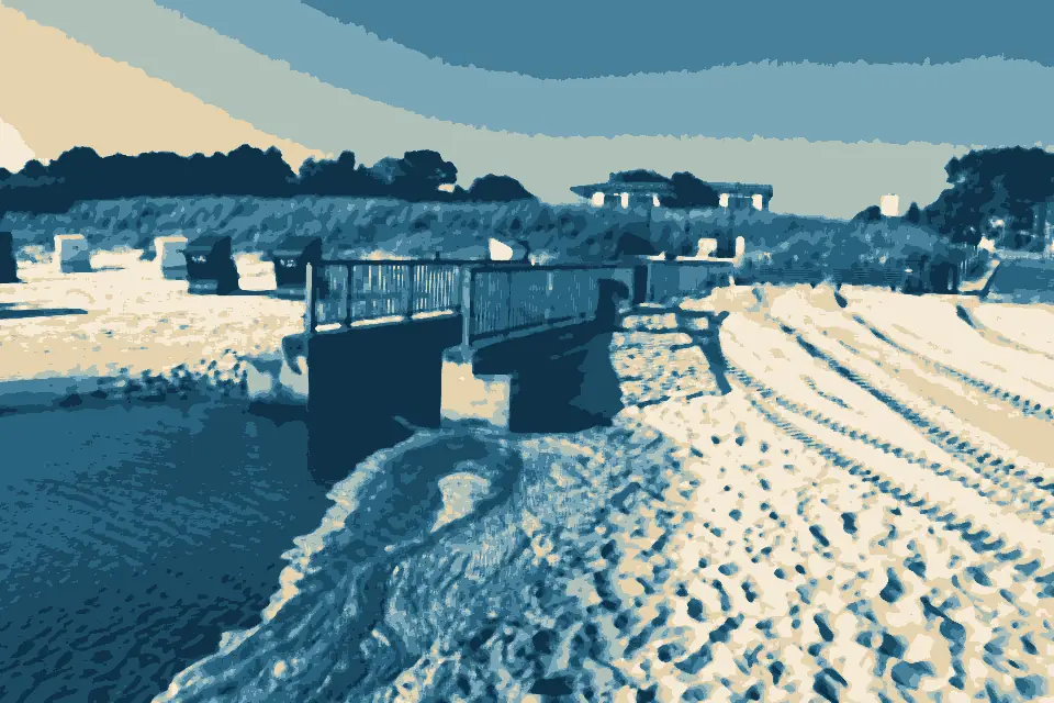 Hundestrand Heringsdorf: Heringsdorf Sackkanal Austritt Ostseestrand