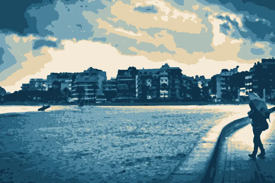 La Ribera: Under my umbrella (6448559999)