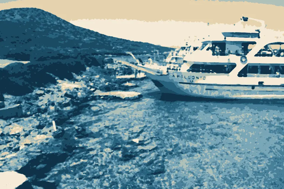 Órmos Kolokythás: Место где делают барбекю. (ОСТОРОЖНО^ морские ежи) П-ов Spinalonga. Elounda. Lasithi. Crete. Greece. Июль 2013 - panoramio