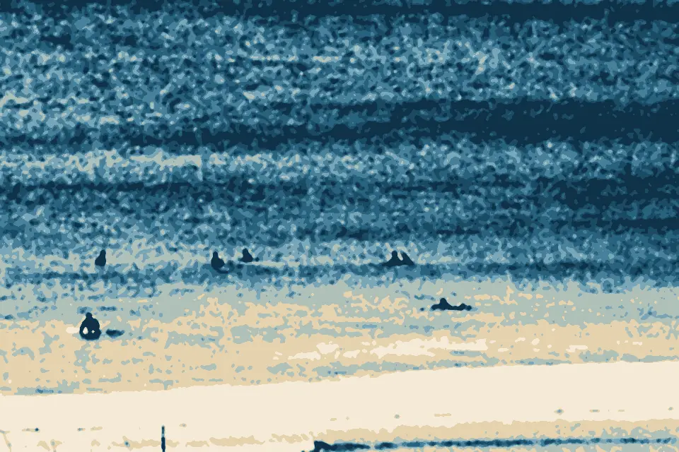 Playa de Bastiagueiro: Surfistas en la Playa de Bastiagueiro - panoramio