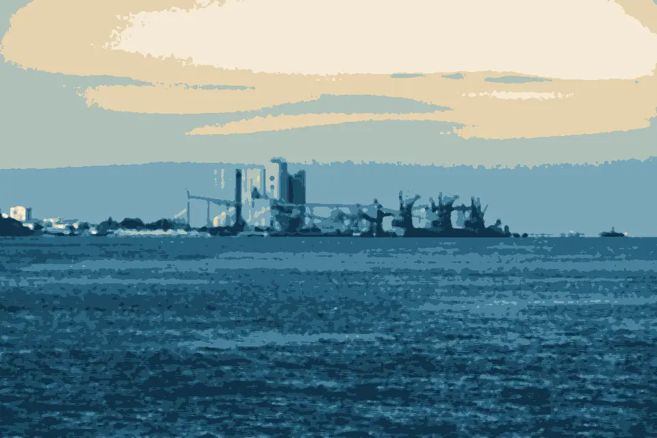 Praia da Trafaria: Terminal Cerealífero da Trafaria - panoramio