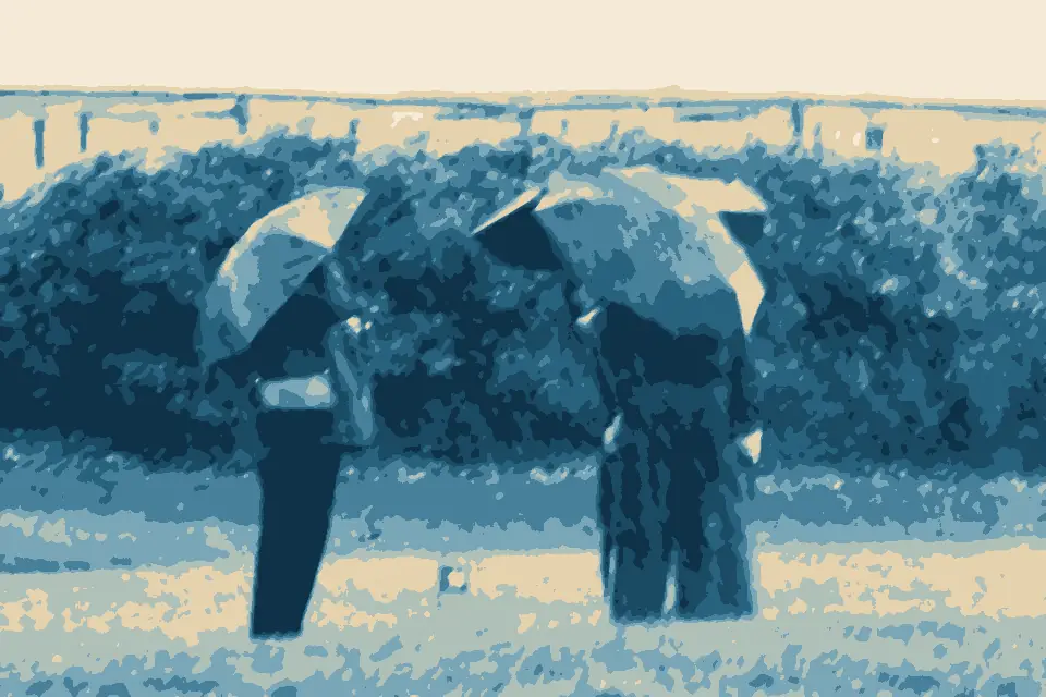 St Anne's Beach: Doo-dloo-doo-doo-do-doo ^ (Just putt-ing in the rain) - geograph.org.uk - 3710976